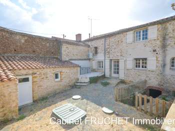 Vente maison 4 pièces Sigournais 85
