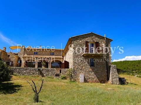 Vente maison 20 pièces Simiane-la-Rotonde 04