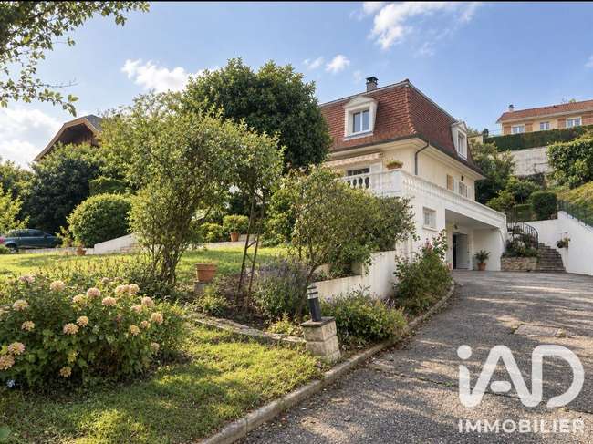 Maison 7 pièces 219 m² · à Solaize · 219 m² · 490 000 €