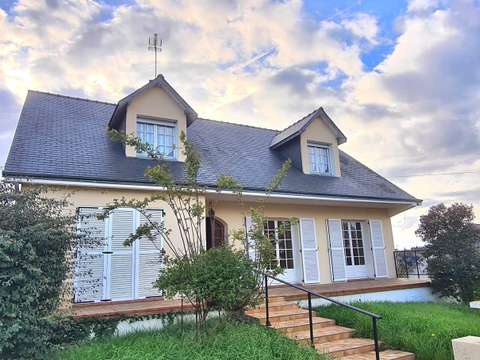 Vente maison 7 pièces Solesmes 72