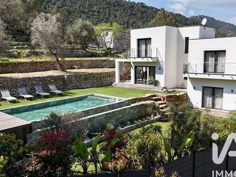 Vente maison 6 pièces Solliès-Toucas 83