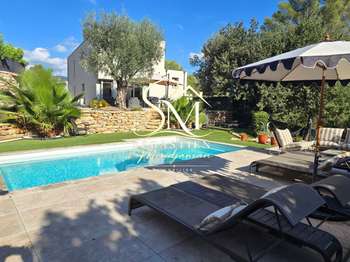 Vente maison 5 pièces Solliès-Toucas 83