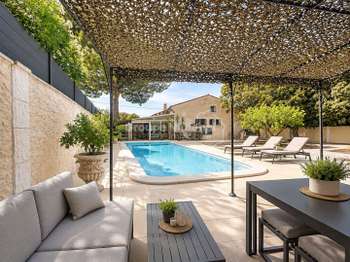 Maison 5 pièces 220 m² · à Sorgues · 220 m² · 558 000 €