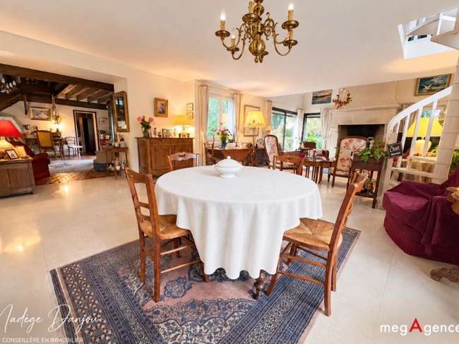 Maison 8 pièces 200 m² · à Souleuvre en Bocage · 200 m² · 330 000 €