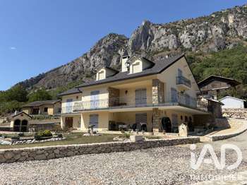 Vente Maison 8 chambresSurba