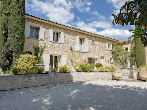 Vente maison 16 pièces Taillades 84