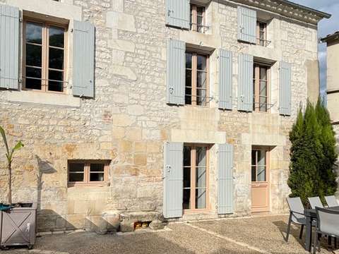 Vente maison 6 pièces Taillebourg 17
