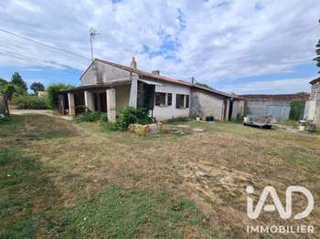 Maison 4 pièces 89 m² · à Taillebourg · 89 m² · 56 000 €