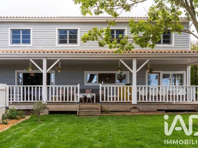 Maison 11 pièces 266 m² · à Talmont-Saint-Hilaire · 266 m² · 824 000 €