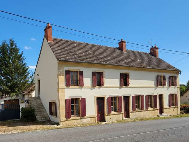 Maison 7 pièces 214 m² · à Thaumiers · 214 m² · 129 000 €