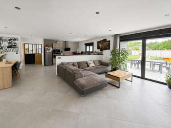 Vente maison 5 pièces Thénac 17