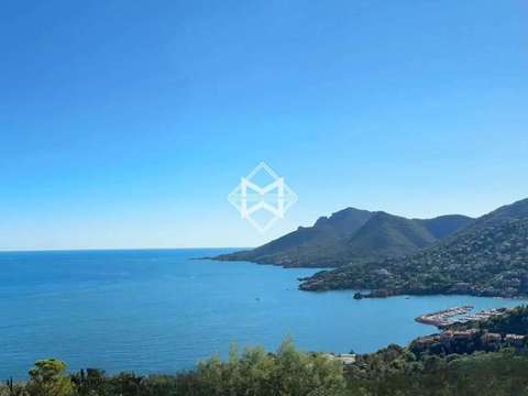 Vente maison 8 pièces Théoule-sur-Mer 06