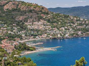 Maison 7 pièces 180 m² · à Théoule-sur-Mer · 180 m² · 2 075 000 €