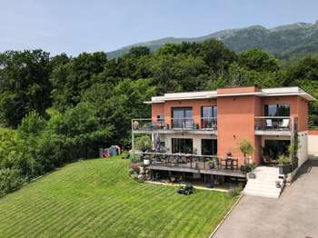 Maison 10 pièces 375 m² · à Thoiry · 375 m² · 1 750 000 €