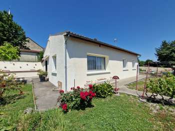 Vente maison 4 pièces Tonnay-Boutonne 17
