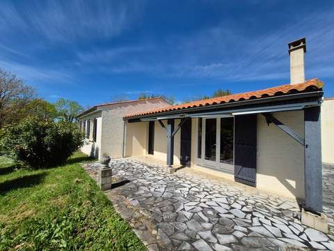 Vente maison 4 pièces Tonnay-Boutonne 17