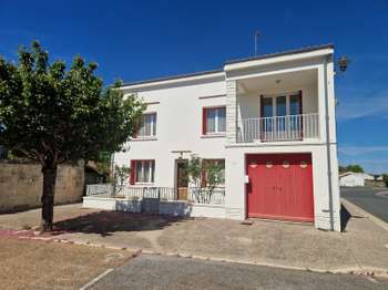 Vente maison 5 pièces Tonnay-Boutonne 17