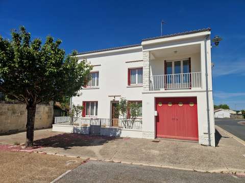 Vente maison 5 pièces Tonnay-Boutonne 17