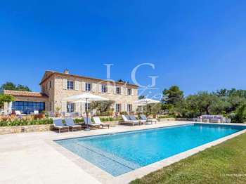 Vente maison 8 pièces Tourrettes 83