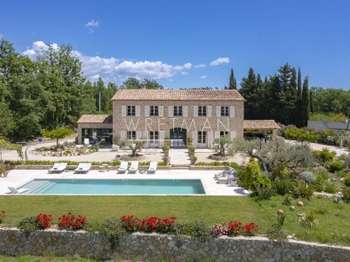 Vente maison 8 pièces Tourrettes 83