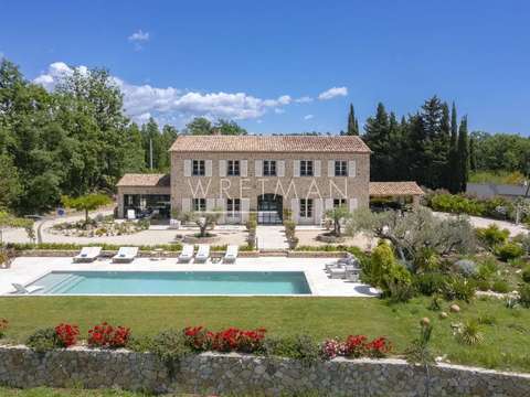 Vente maison 8 pièces Tourrettes 83