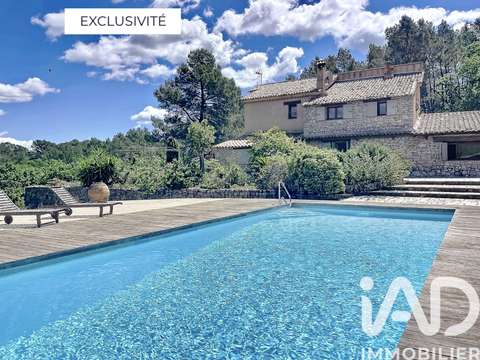 Vente maison 9 pièces Tourrettes 83