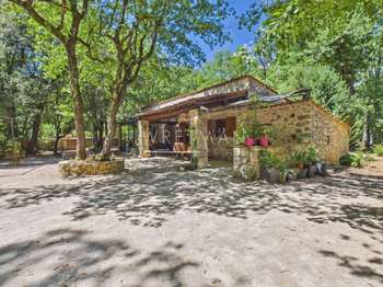 Vente maison 5 pièces Tourrettes 83