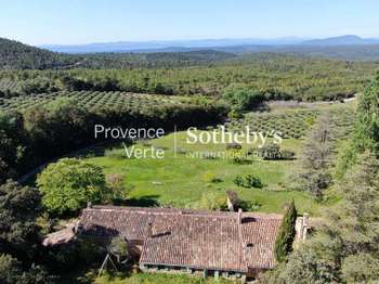 Vente maison 14 pièces Tourtour 83