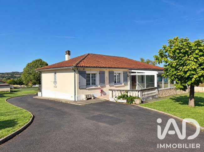 Maison 5 pièces 109 m² · à Touvre · 109 m² · 241 000 €