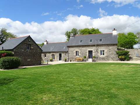 Vente maison 5 pièces Trébrivan 22