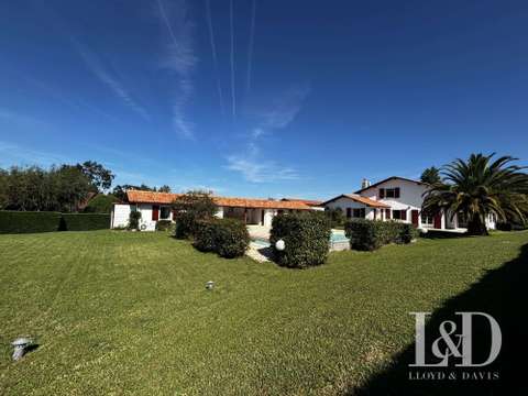 Vente maison 8 pièces Urrugne 64