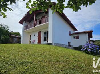 Maison 6 pièces 167 m² · à Urrugne · 167 m² · 728 000 €