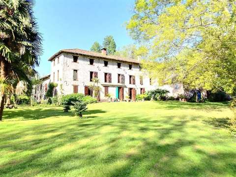 Vente maison 20 pièces Urt 64