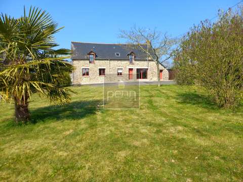 Vente maison 8 pièces Val-d'Izé 35