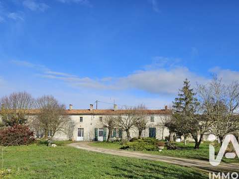 Vente maison 8 pièces Val-du-Mignon 79