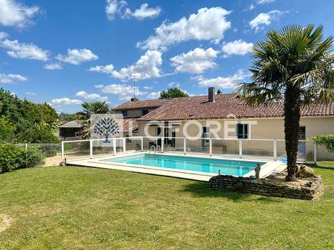 Vente maison 11 pièces Val-en-Vignes 79