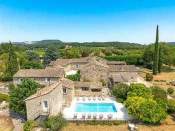 Vente maison 21 pièces Valaurie 26