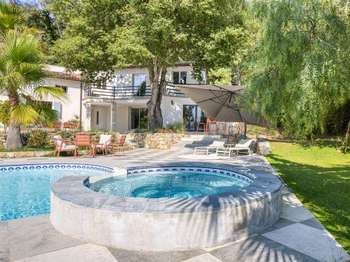 Vente maison 17 pièces Valbonne 06
