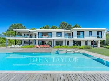 Vente maison 12 pièces Valbonne 06