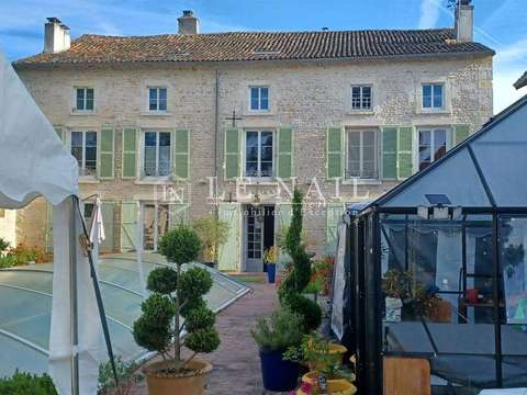 Vente maison 12 pièces Valence-en-Poitou 86