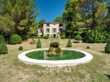 Maison 10 pièces 260 m² · à Valensole · 260 m² · 1 300 000 €