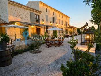 Vente maison 11 pièces Vallabrègues 30