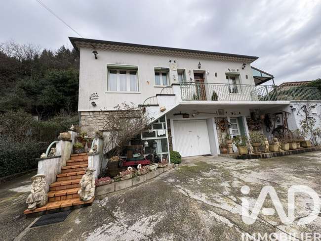 Maison 7 pièces 111 m² · à Vals-les-Bains · 111 m² · 240 000 €