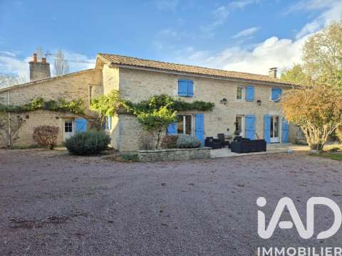 Vente maison 8 pièces Vançais 79