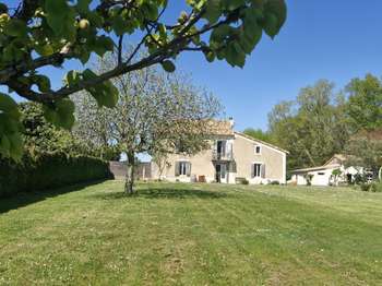 Vente maison 8 pièces Vélines 24