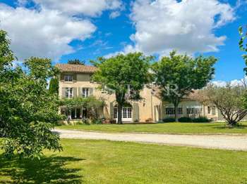 Maison 17 pièces 390 m² · à Velleron · 390 m² · 849 000 €
