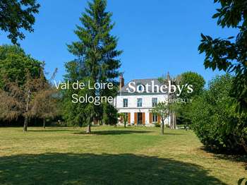 Maison 10 pièces 203 m² · à Veuzain-sur-Loire · 203 m² · 683 000 €