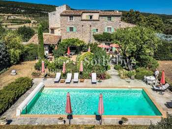 Vente maison 20 pièces Viens 84