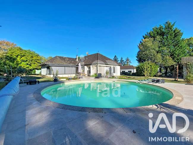 Maison 5 pièces 136 m² · à Vierzon · 136 m² · 169 000 €