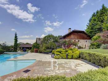 Vente maison 10 pièces Ville-en-Sallaz 74
